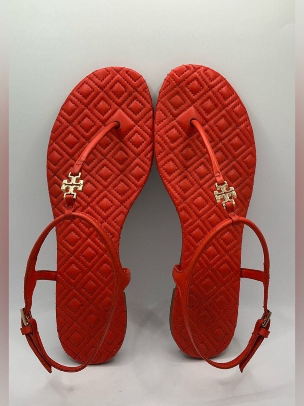 Tory Burch Coral Red Orange Quilted Logo T-Strap Sandals size Women’s 8